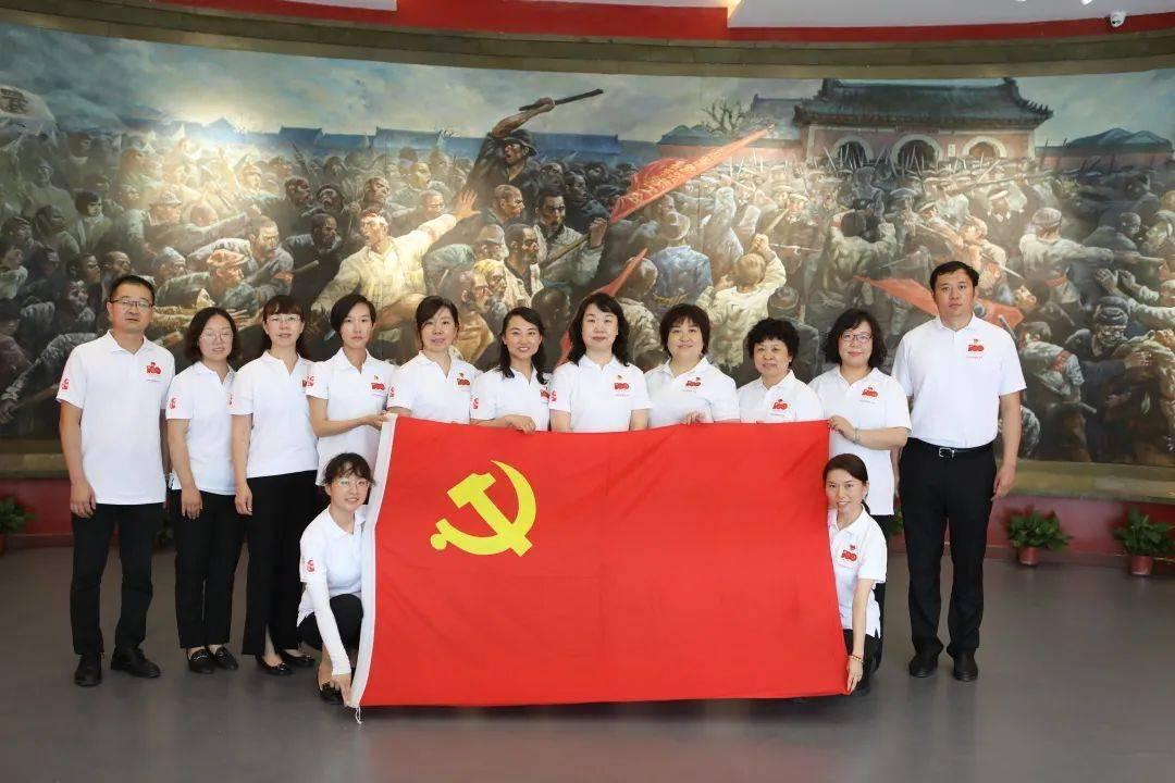 小猫钓鱼游戏龙王版有船